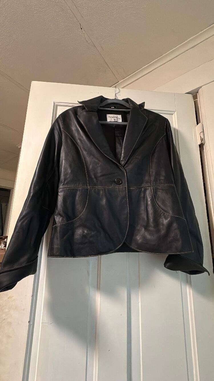 Pamela McCoy medium leather blazer